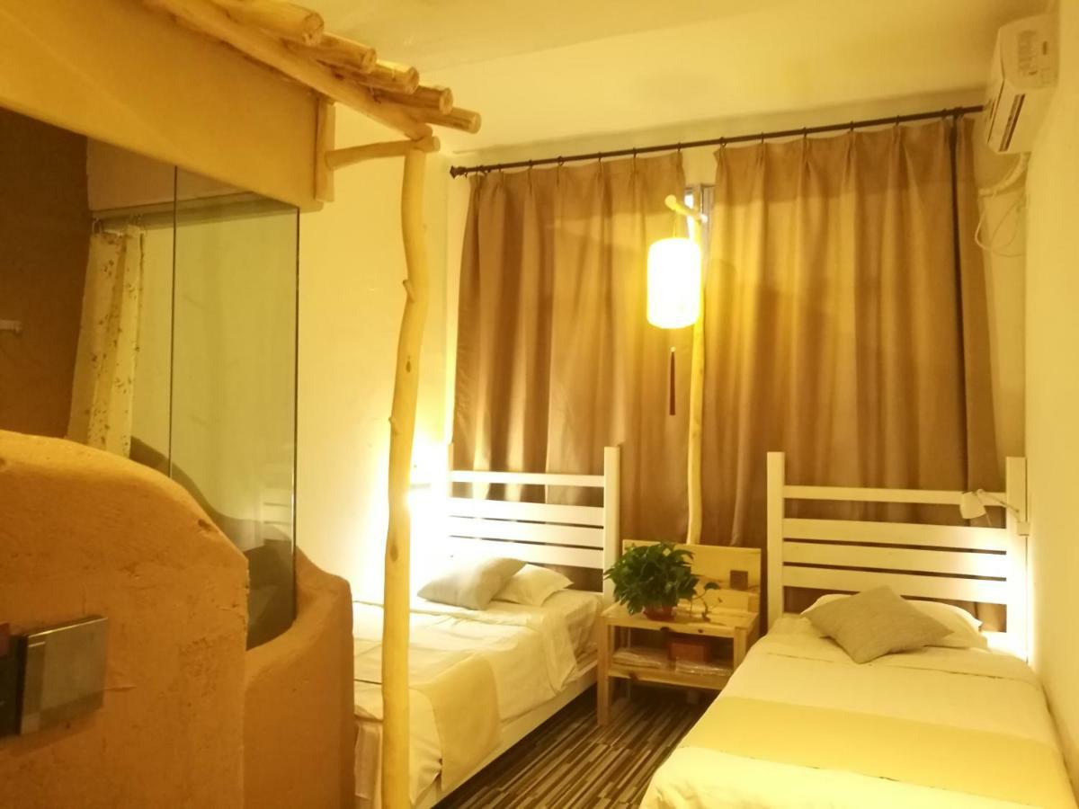 Right Here Hotel Dunhuang Eksteriør billede