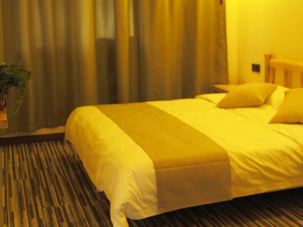 Right Here Hotel Dunhuang Eksteriør billede