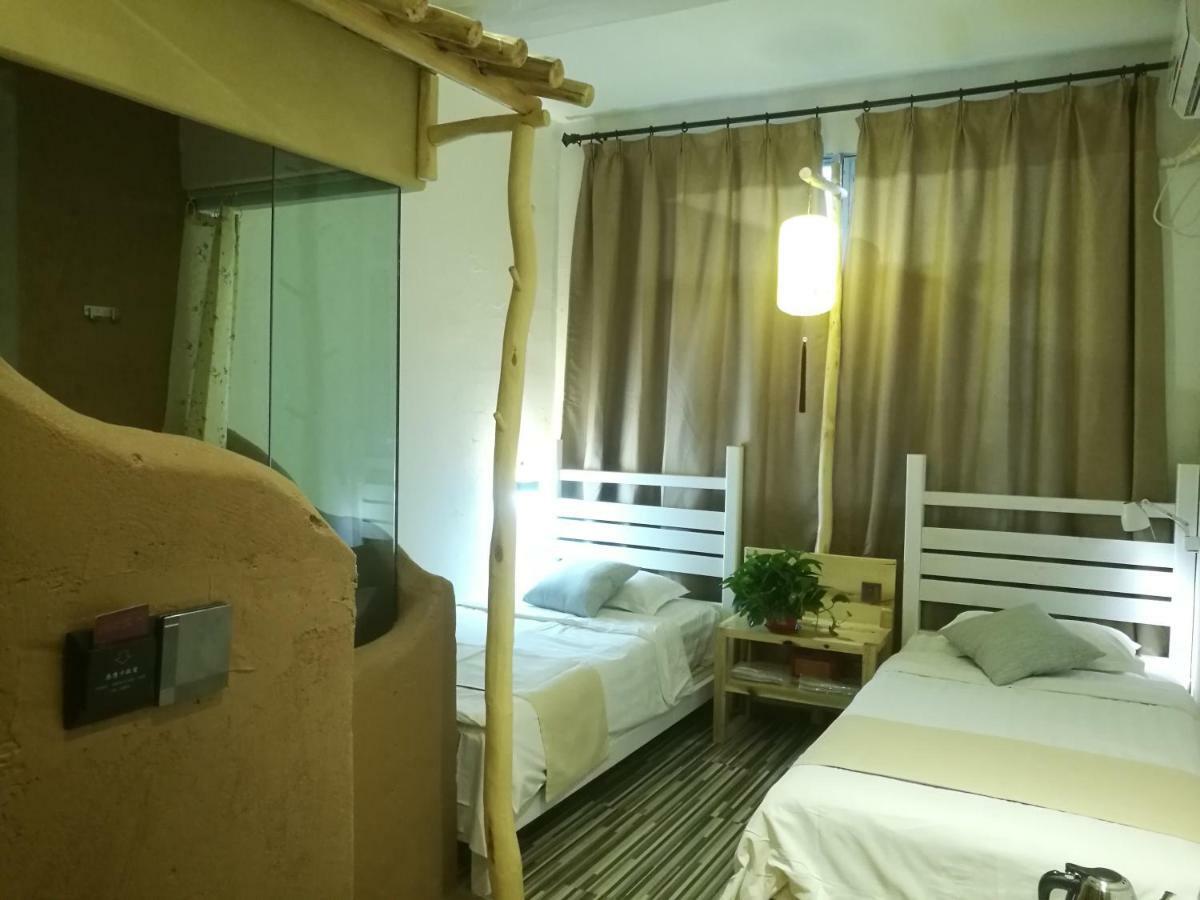 Right Here Hotel Dunhuang Eksteriør billede